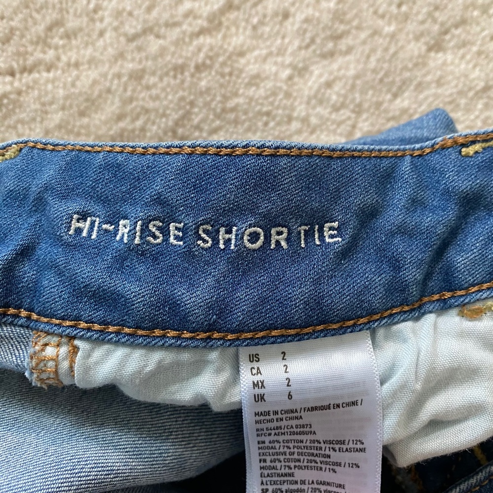 American Eagle High-Rise Super Stretch Shorts - Picture 4 of 4
